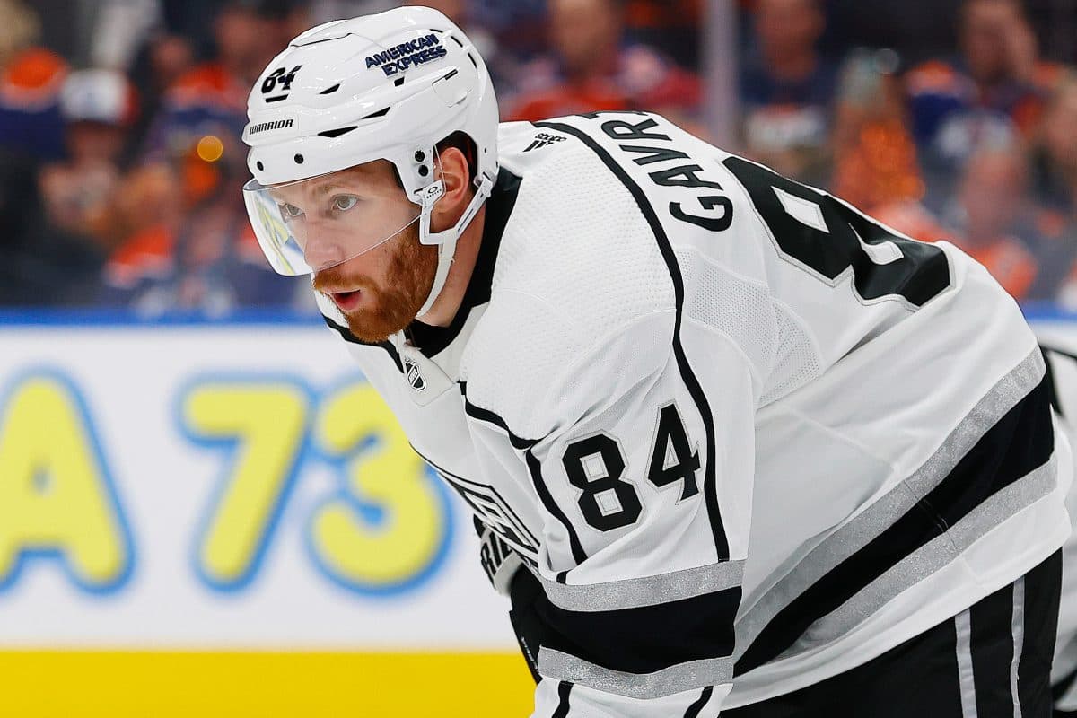 Los Angeles Kings’ Vladislav Gavrikov leaves game with lower-body injury