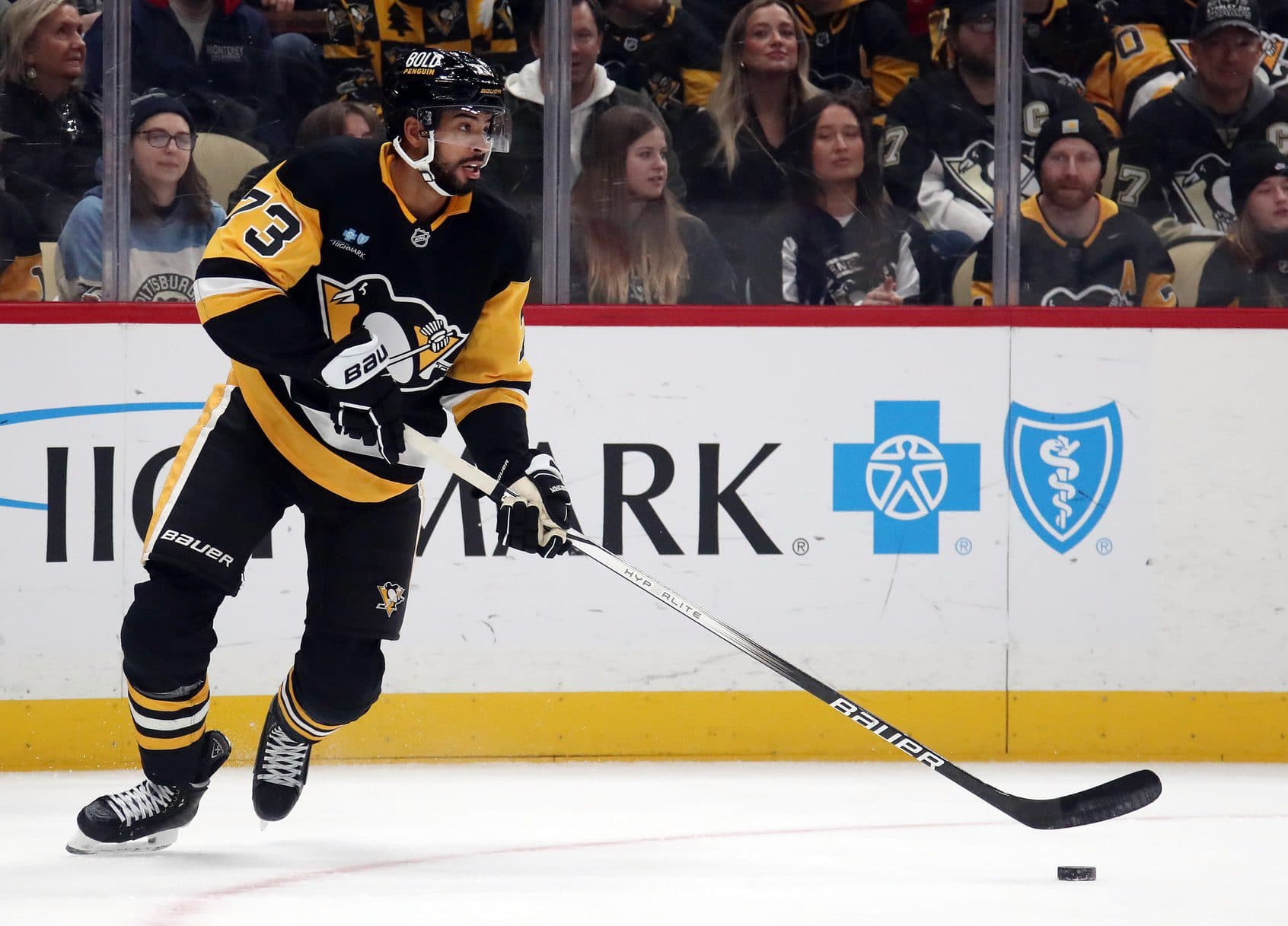 Canucks sign Pierre-Olivier Joseph to one-year contract