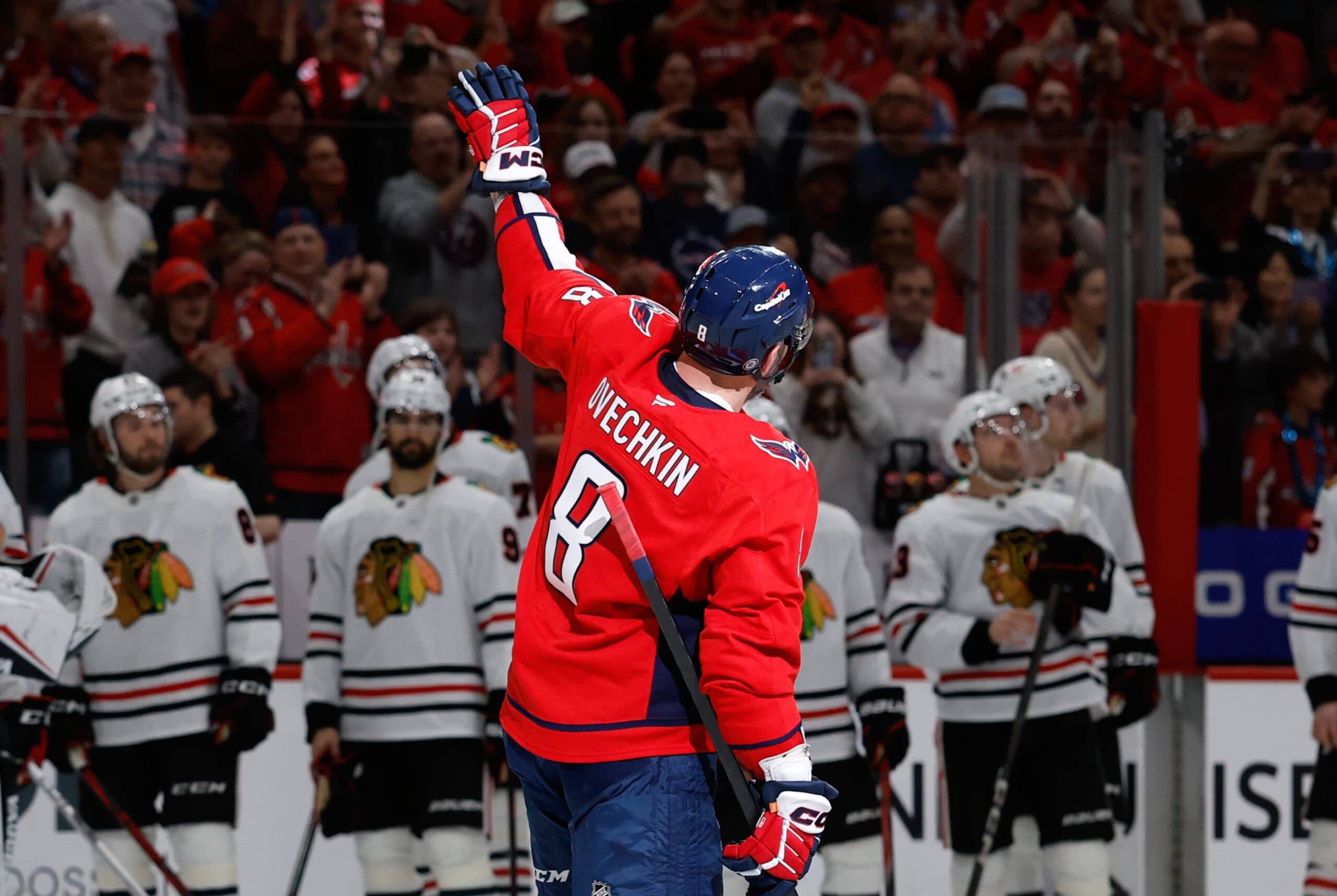 Capitals’ Spencer Carbery: Alex Ovechkin wants to break record ‘with a goaltender in the crease’