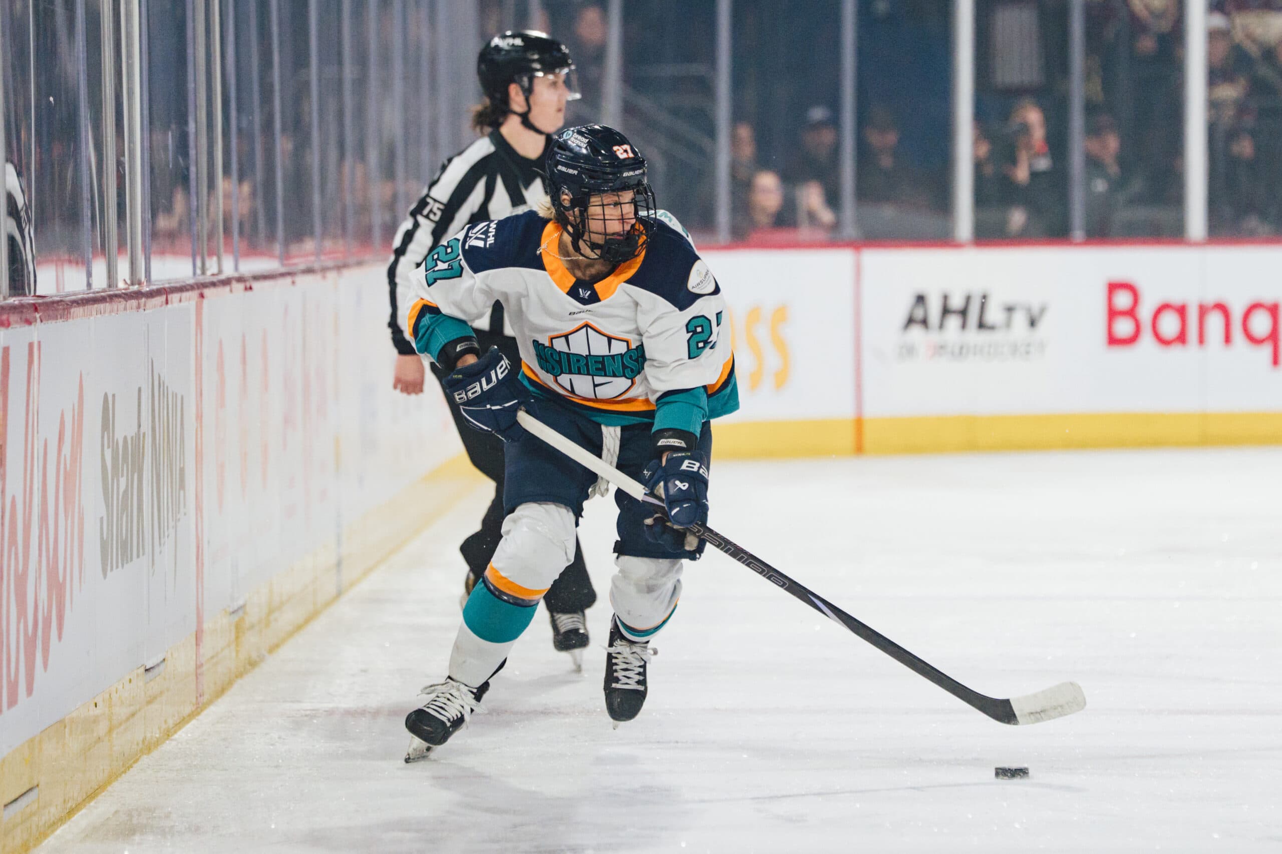 Victoire signs Jade Downie-Landry to one-year contract