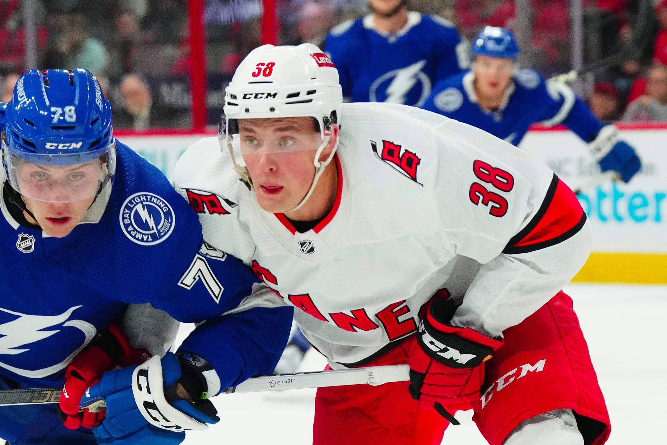 Hurricanes sign Noel Gunler, Gavin Bayreuther to one-year contracts