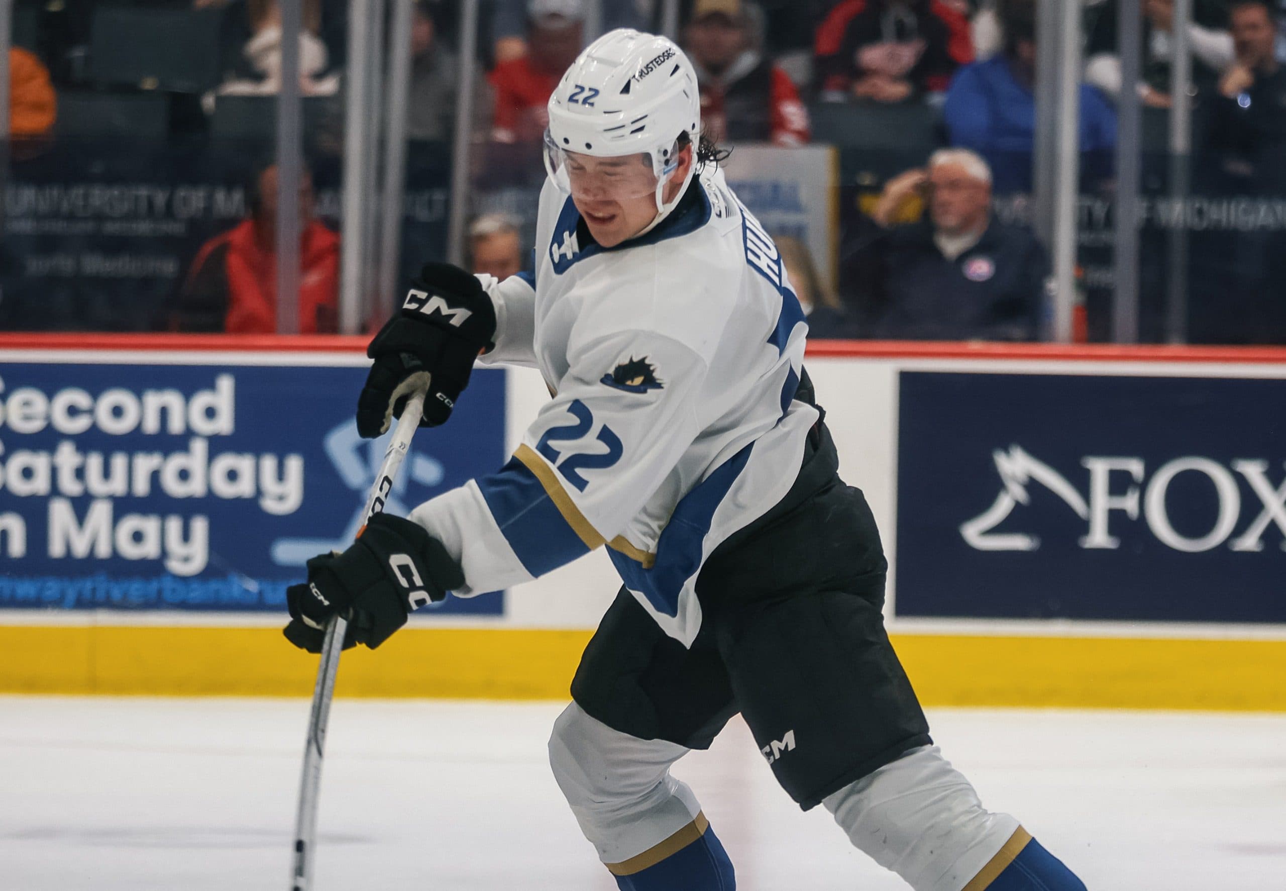 Blue Jackets sign Daemon Hunt to one-year contract