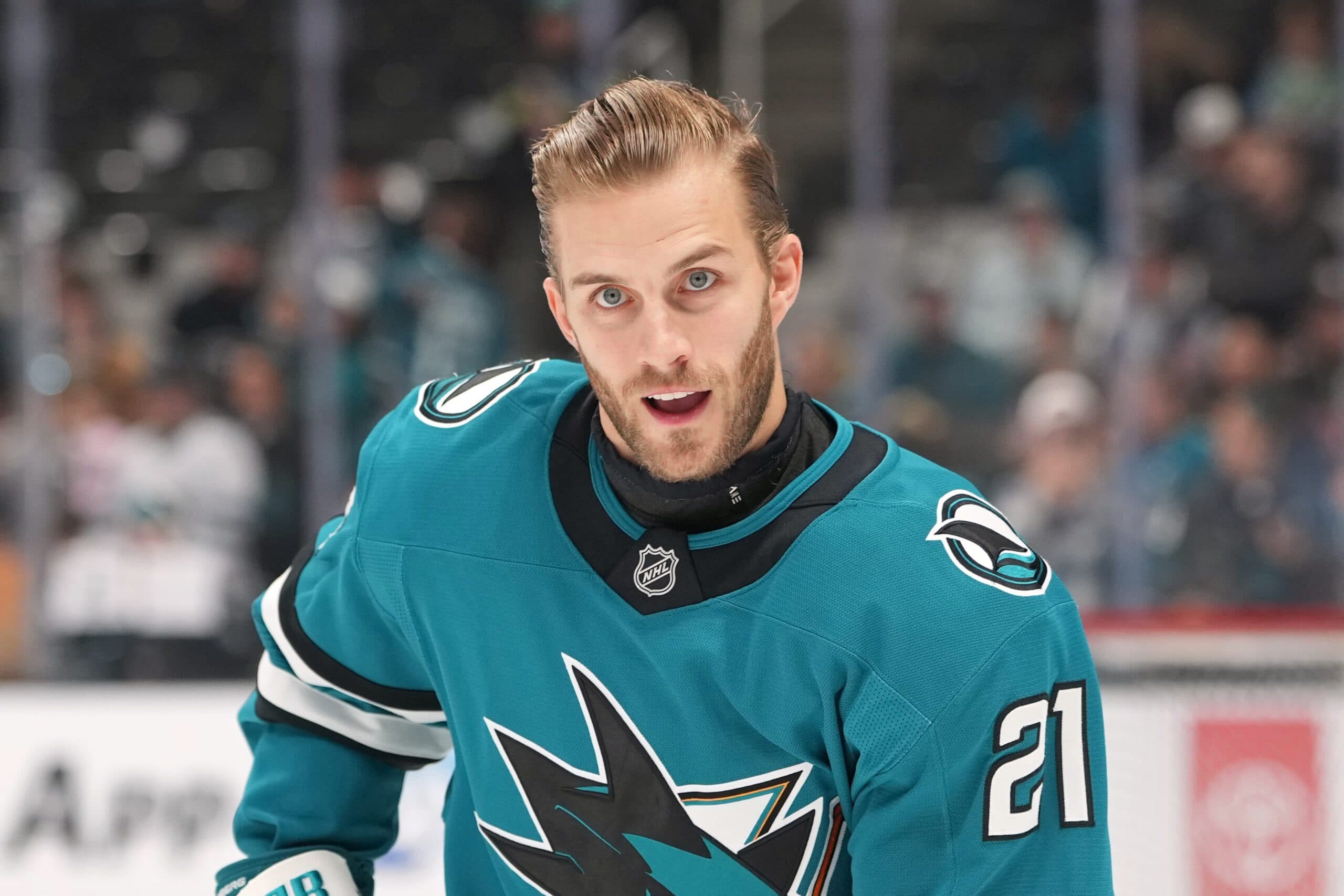 Sharks sign Alexander Wennberg to three-year contract extension