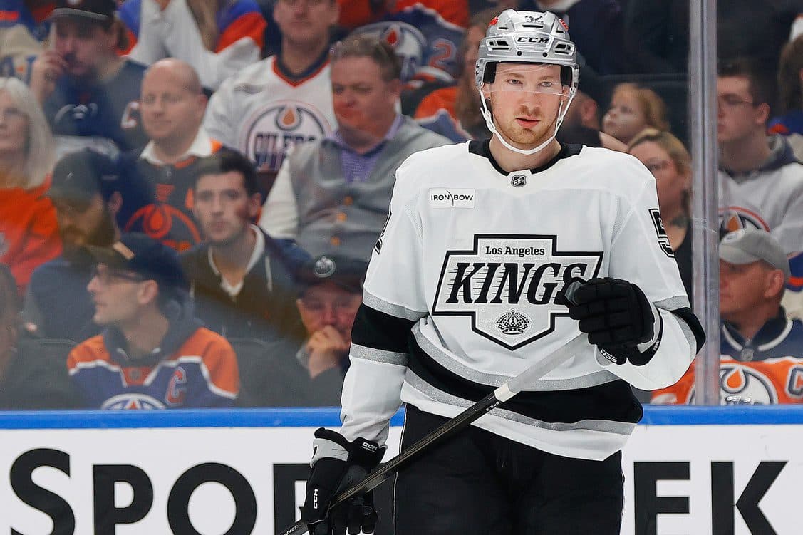 Kings sign Taylor Ward to two-year contract extension