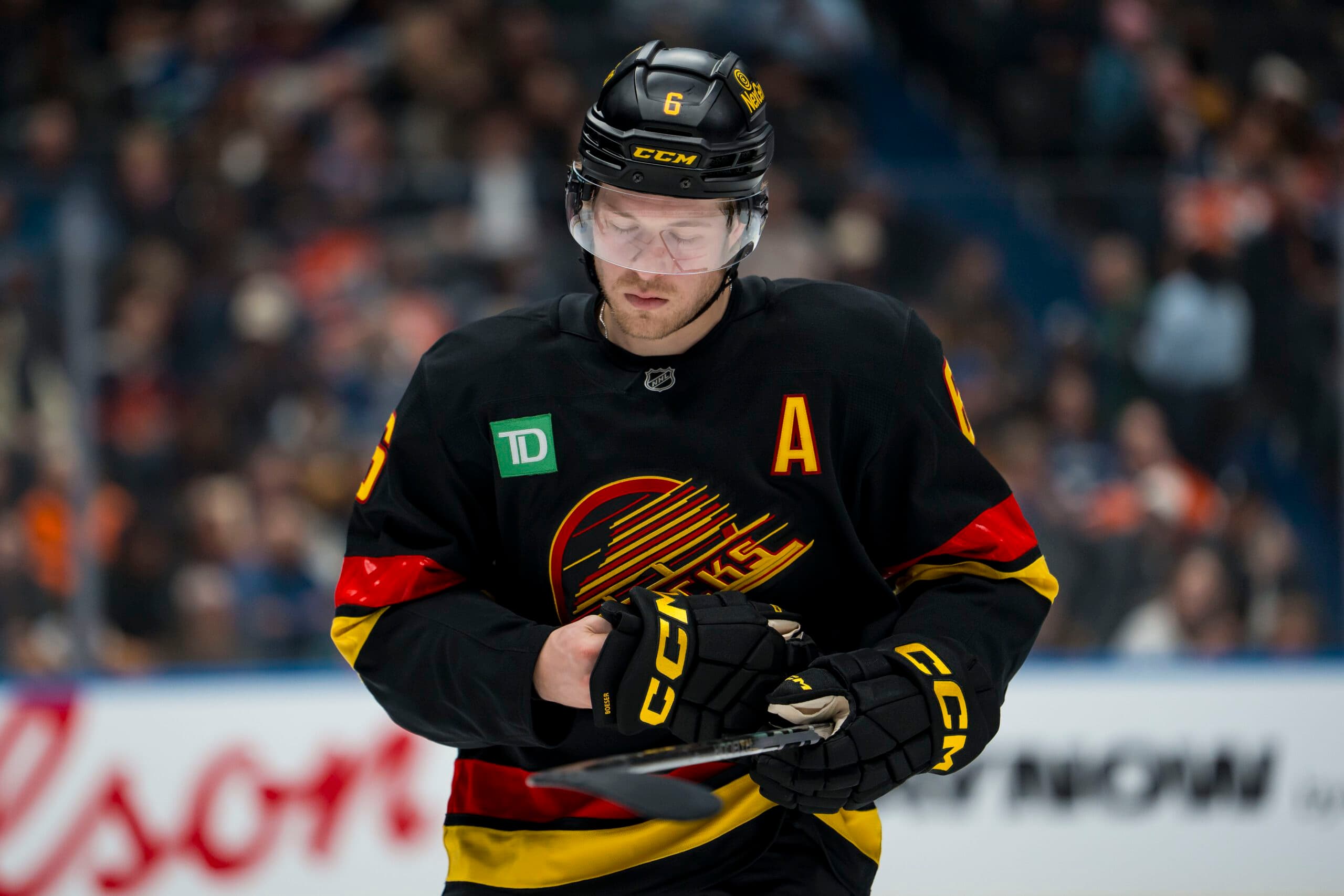 Canucks set franchise record losing streak with loss to Islanders