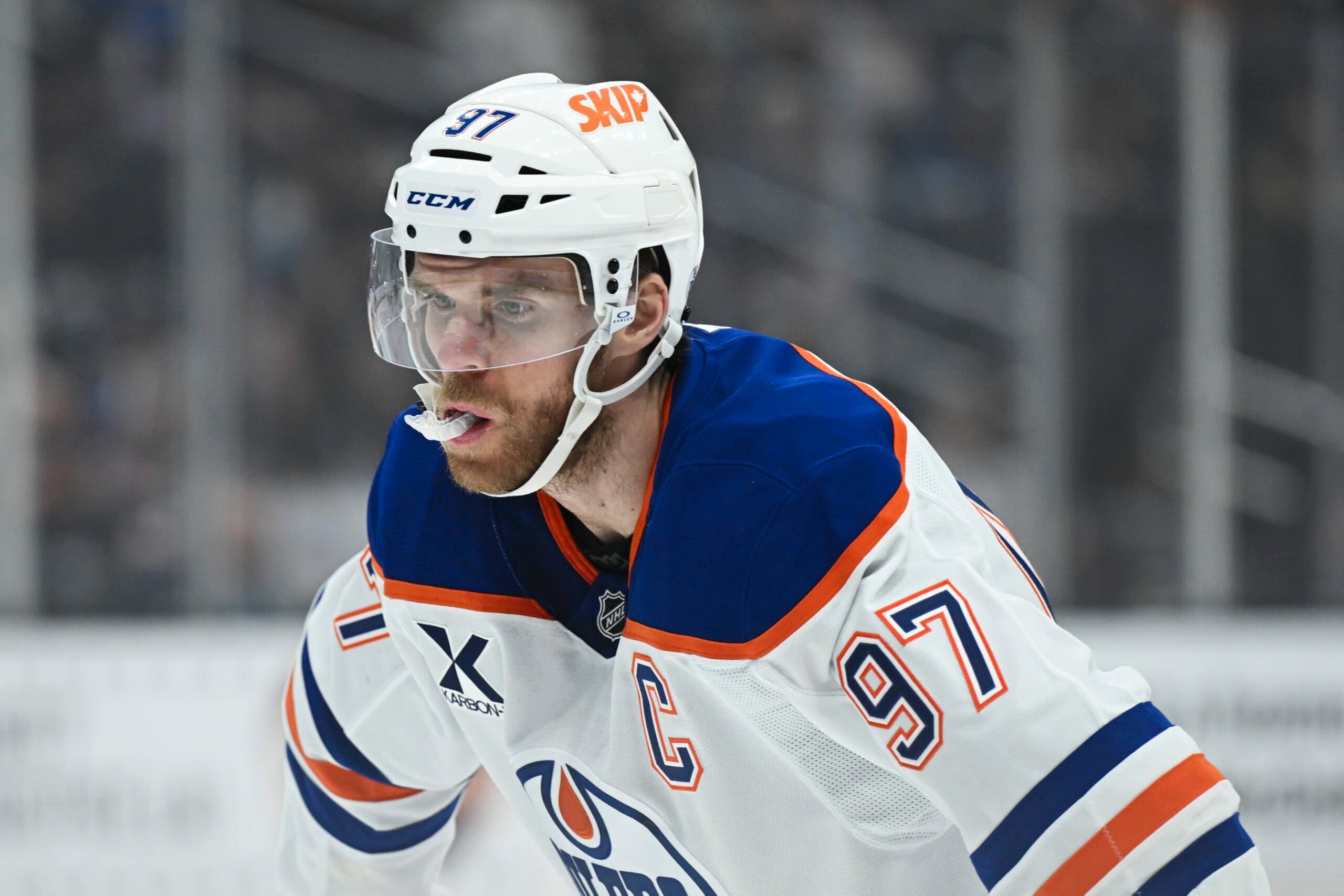 Oilers’ Connor McDavid becomes third-fastest player to record 800 assists