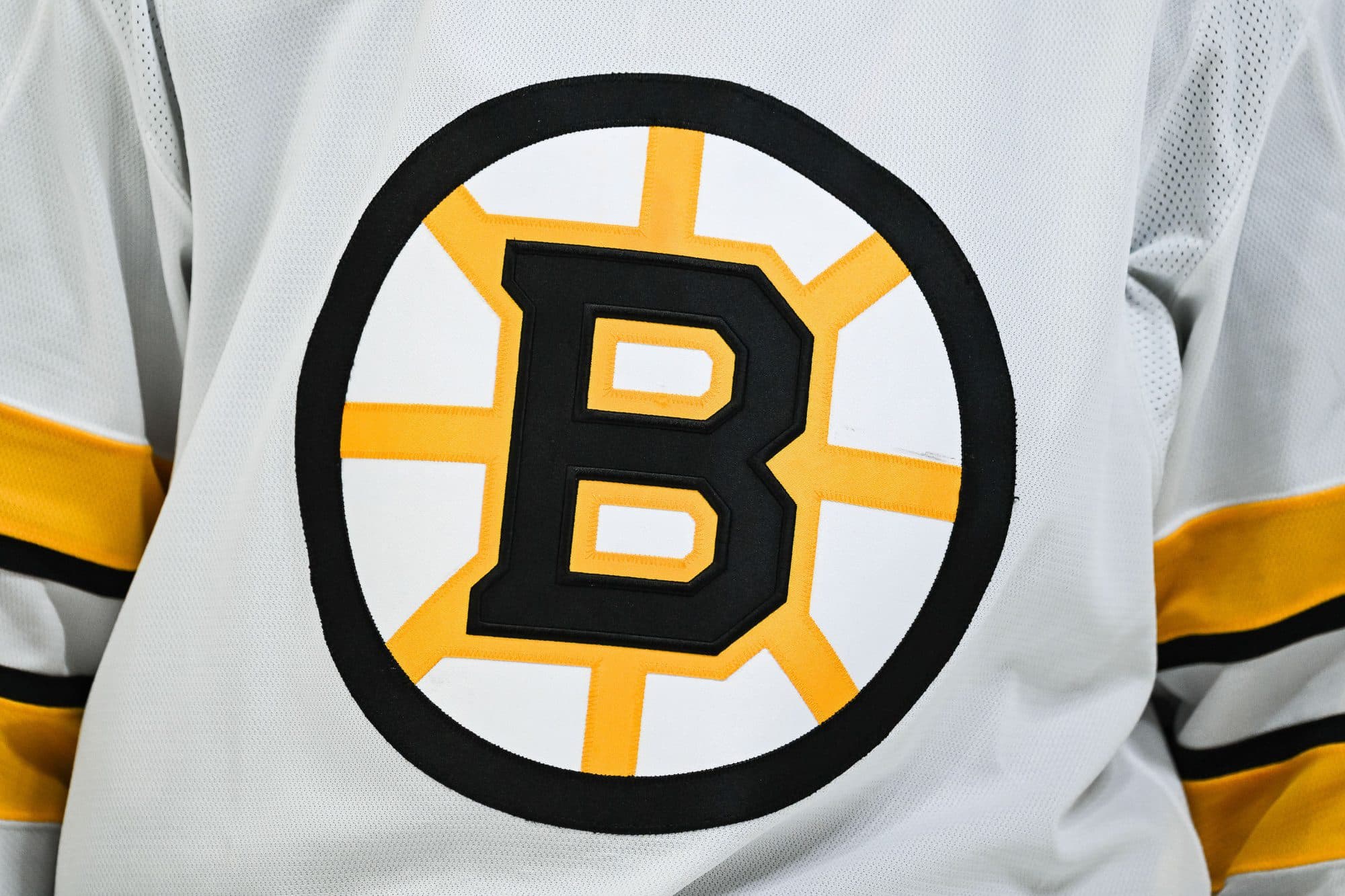 Bruins allow Jamie Langenbrunner to pursue new opportunities