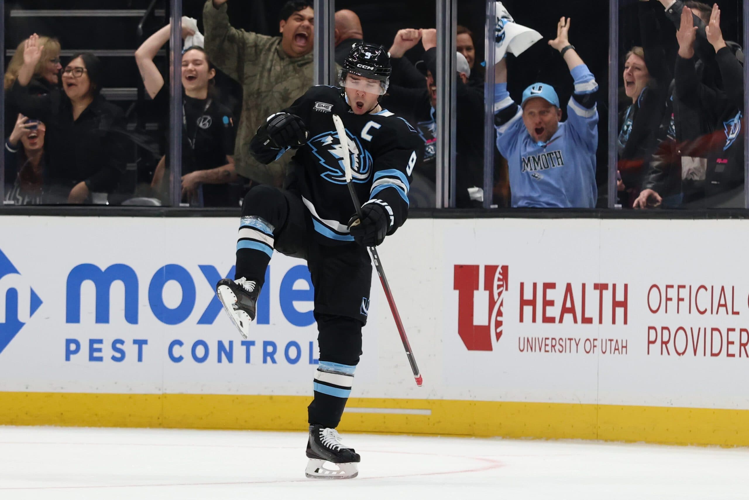 Utah Mammoth forward Clayton Keller