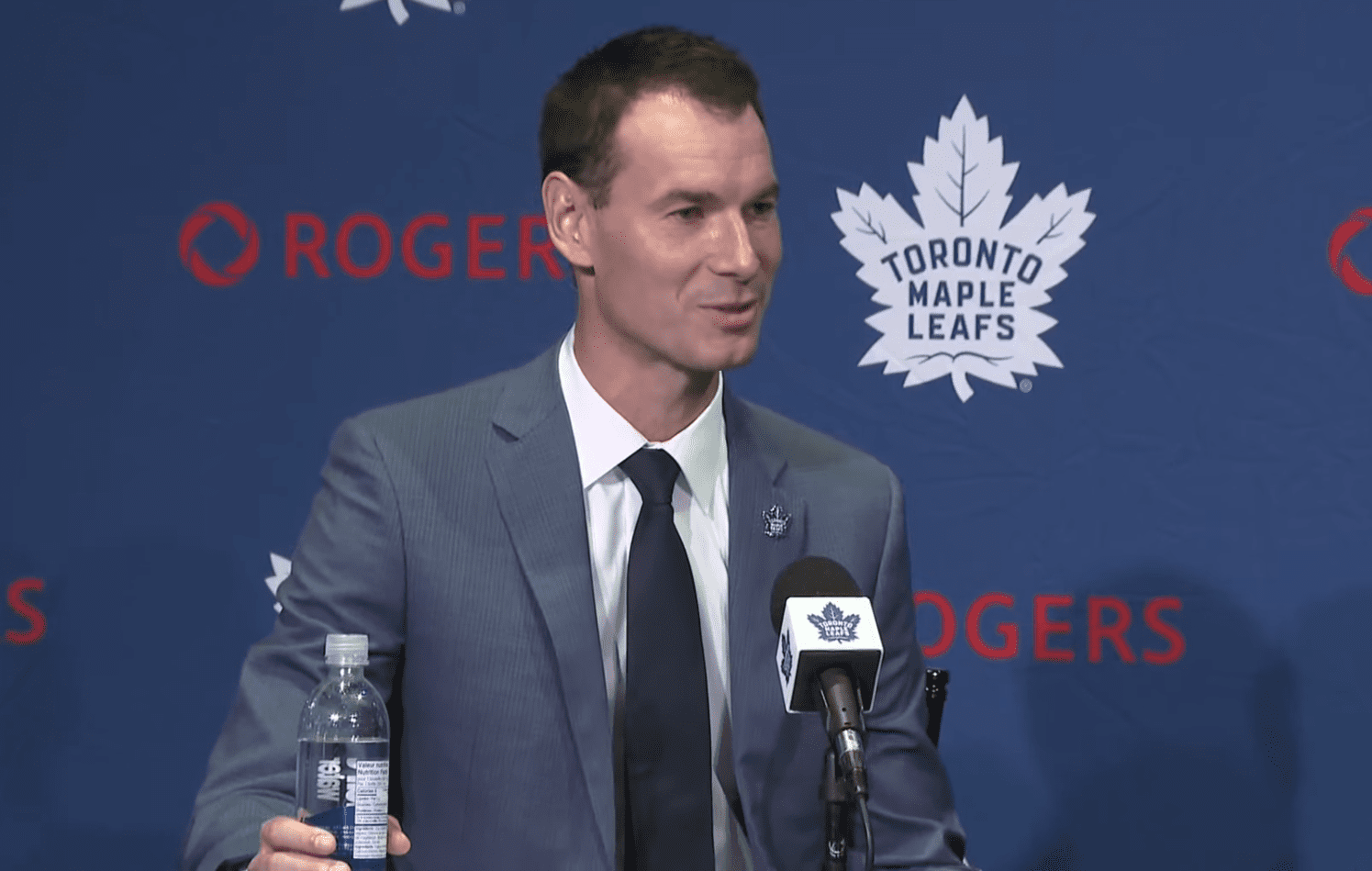 Leafs’ Chayka open to keeping Berube as head coach