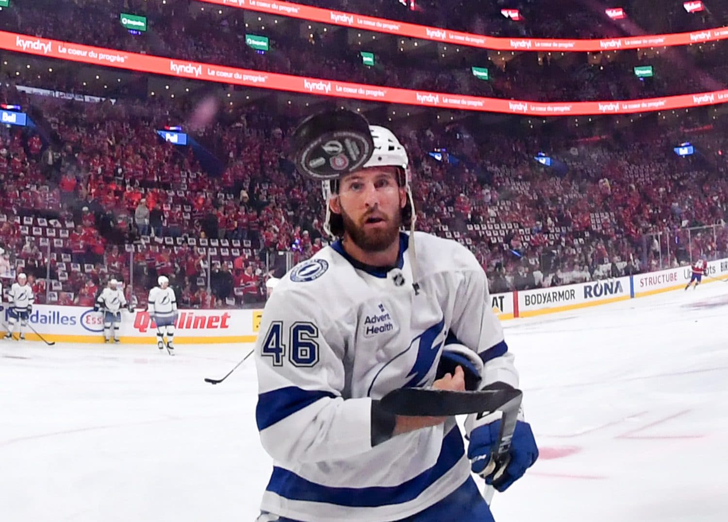 Lightning re-sign Scott Sabourin to one-year, two-way contract