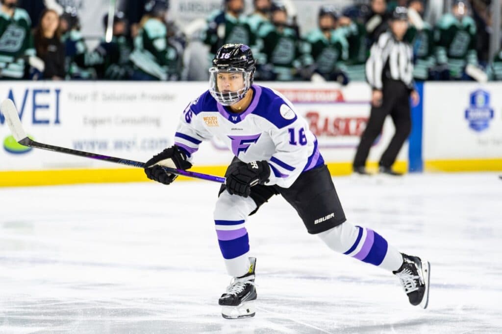Minnesota Frost defender Sophie Jaques