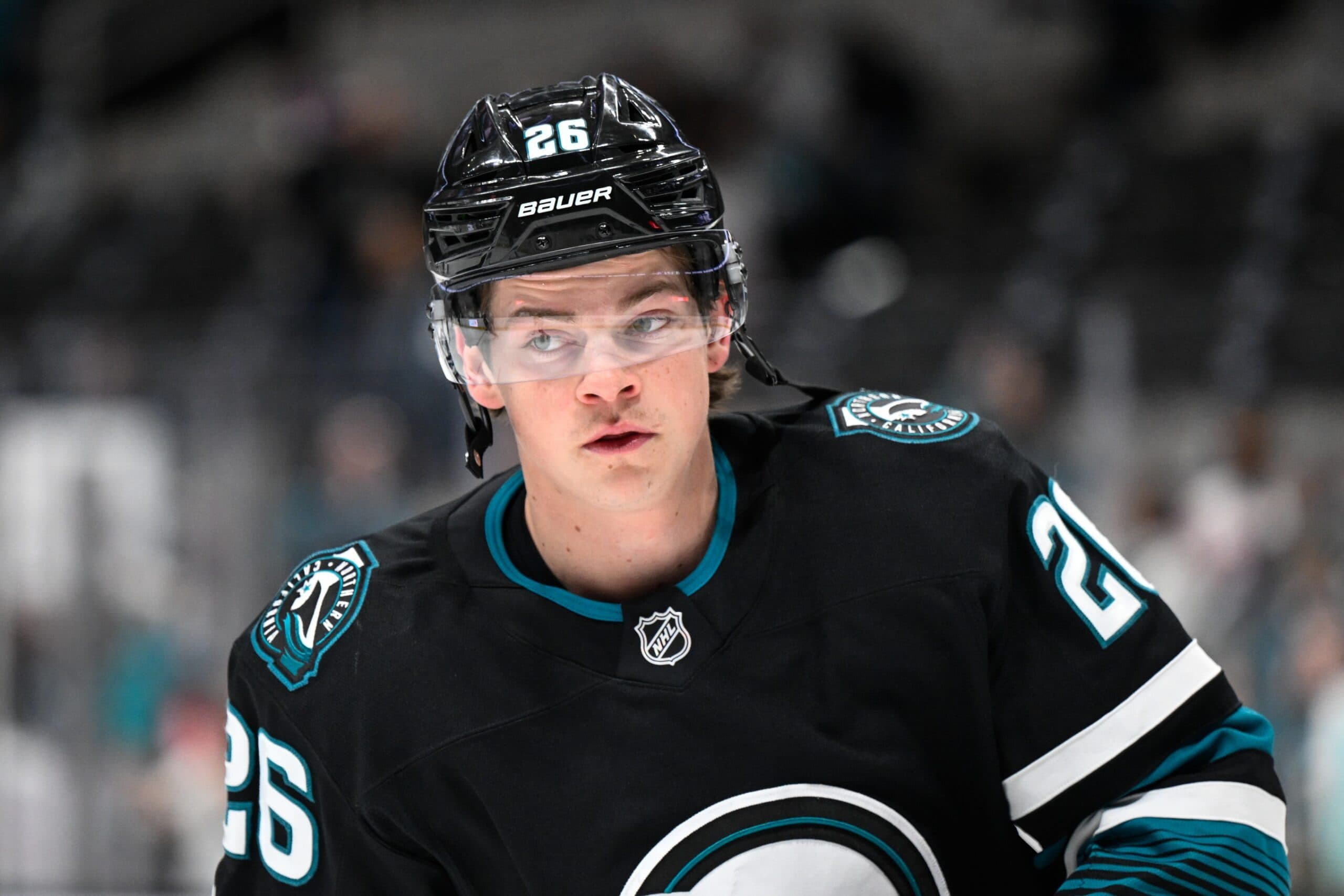 Sharks place Thompson, Carlsson on waivers