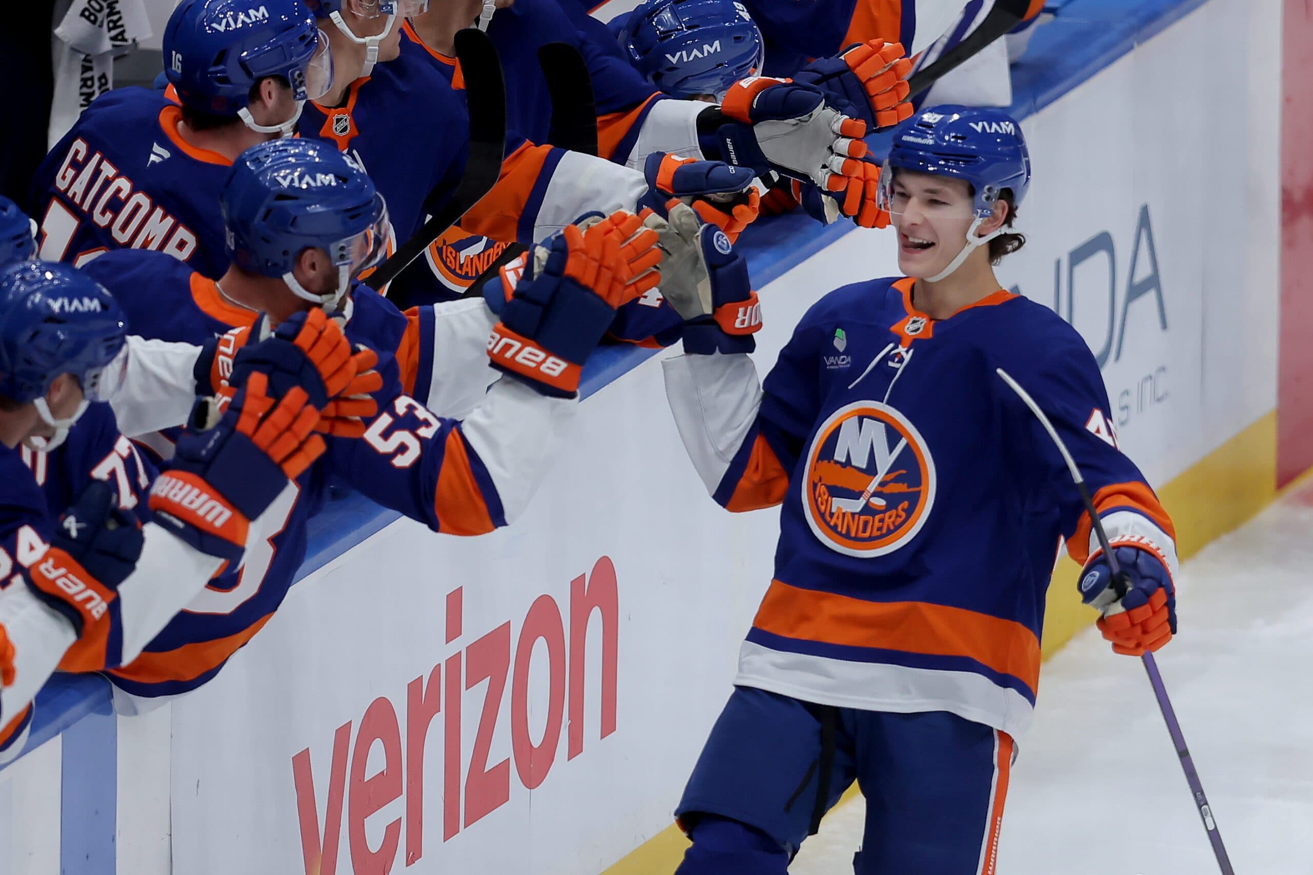 New York Islanders defenseman Matthew Schaefer